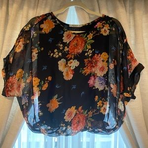 Made in Italy floral silk top. Size S